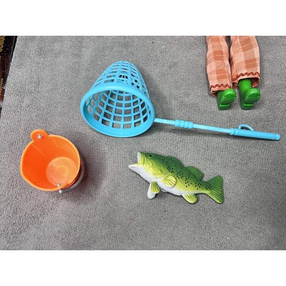Bass Pro Shops Kelly Doll Fishing Bucket Pole Camping Treehouse Kids Toy Lot - Picture 10 of 16